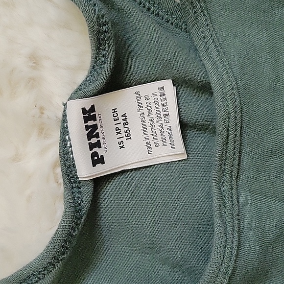 Victoria's Secret Green Sleeveless Top with Logo - Picture 5 of 6